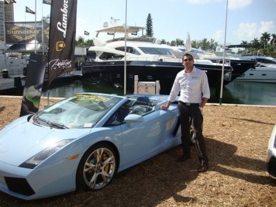 Social media marketing for boat sales professionals